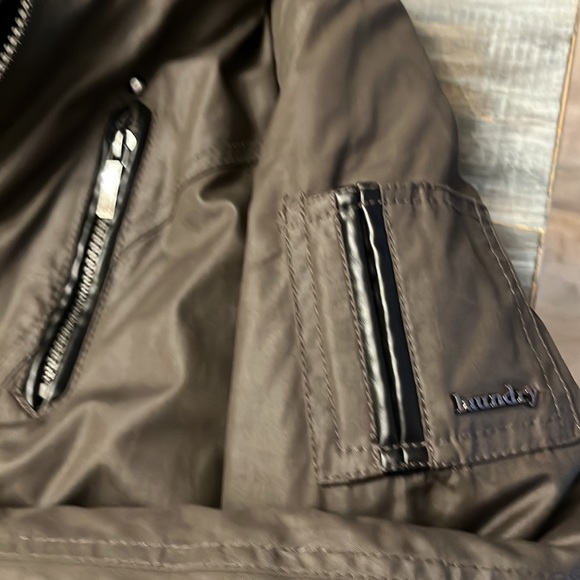 Laundry by Shelli Segal Coat with detachable faux fur hood - like new - Picture 4 of 5